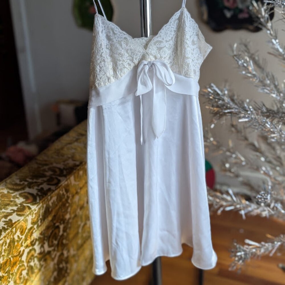 Hidden Fantasies White Nighty Small